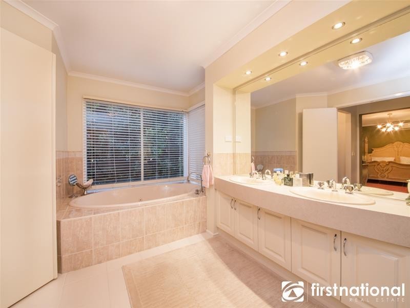 9 Sandilands Court, Narre Warren North VIC 3804