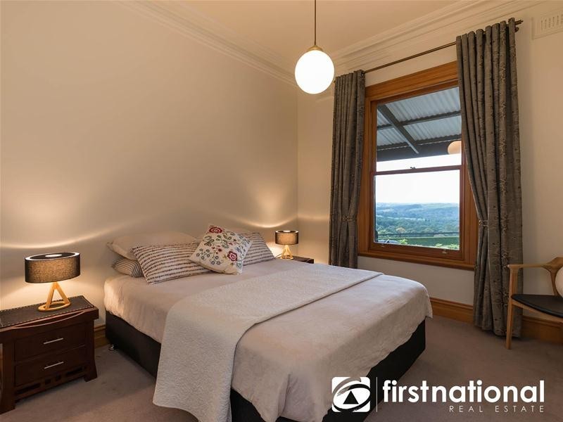 40 Rainy Hill Road, Cockatoo VIC 3781