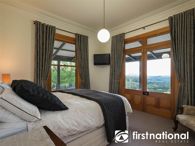 40 Rainy Hill Road, Cockatoo VIC 3781