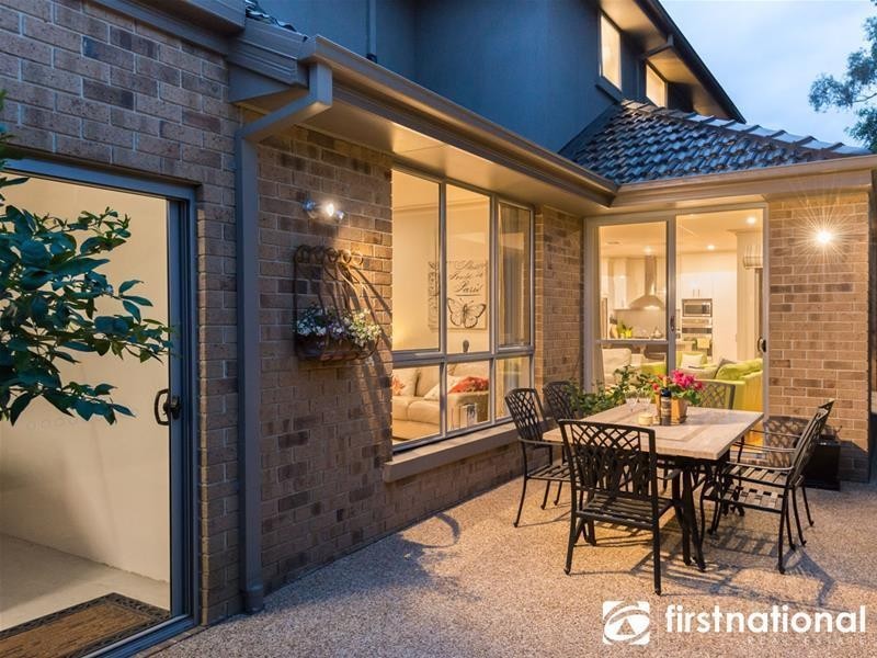 2/43 Peel  Street, Berwick VIC 3806