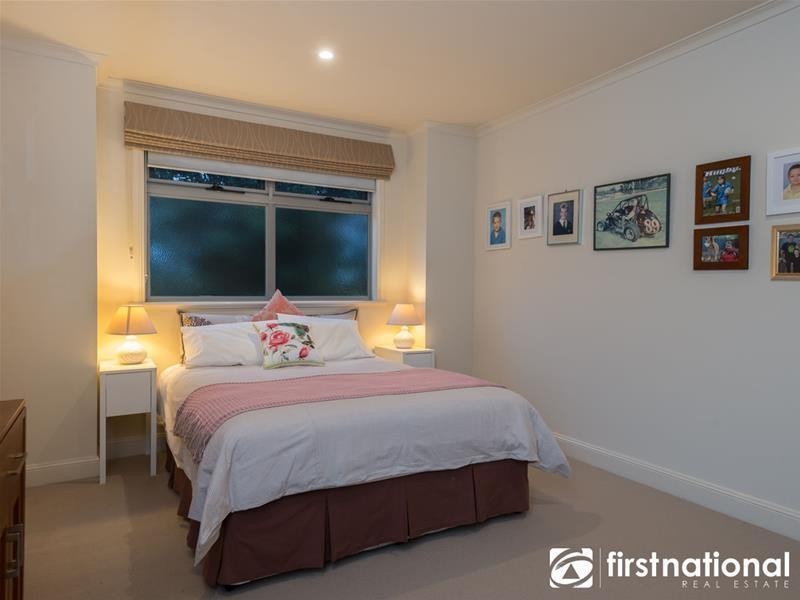 2/43 Peel  Street, Berwick VIC 3806