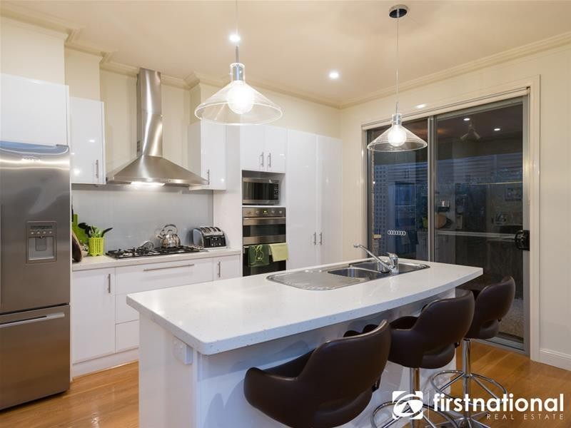 2/43 Peel  Street, Berwick VIC 3806