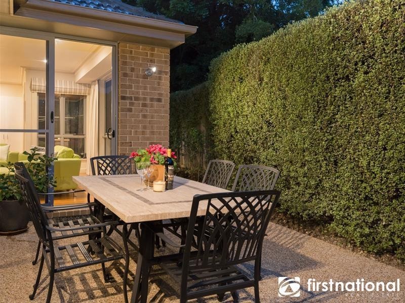 2/43 Peel  Street, Berwick VIC 3806