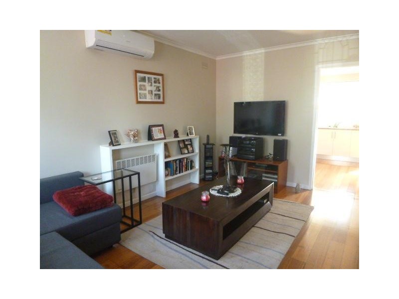 1/9 Rhoden Grove, Eumemmerring VIC 3177