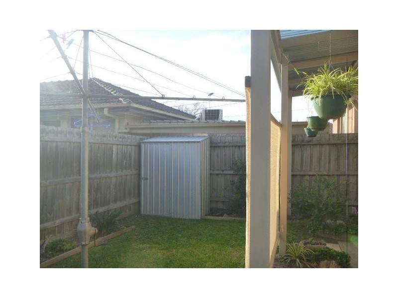 1/9 Rhoden Grove, Eumemmerring VIC 3177