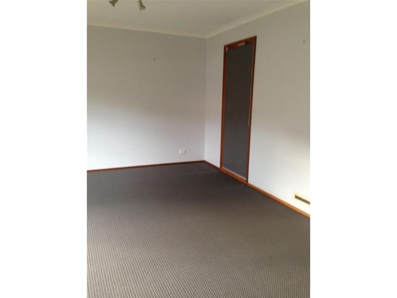 3 Gifford Close, Berwick VIC 3806