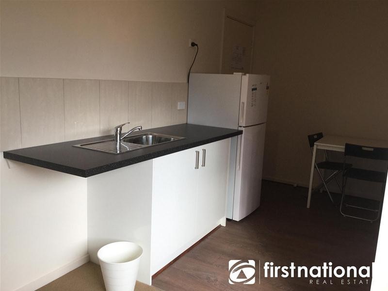 9/51 Henry Street, Pakenham VIC 3810
