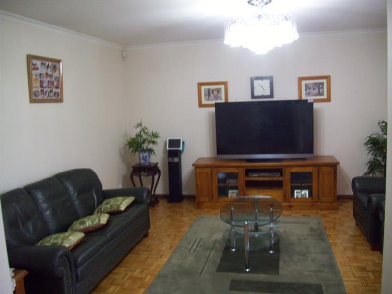 50 Bunbury Avenue, Narre Warren VIC 3805