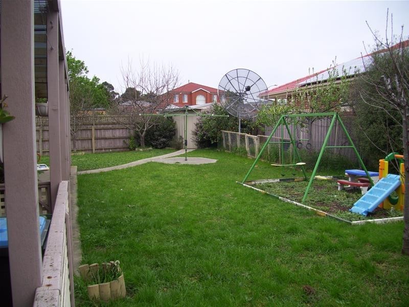 50 Bunbury Avenue, Narre Warren VIC 3805