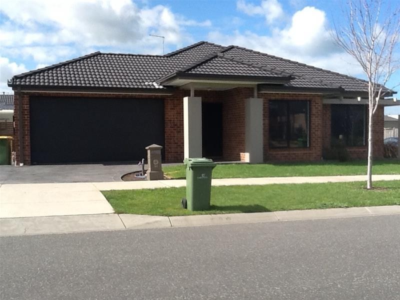 44 Flinders Park Drive, Officer VIC 3809