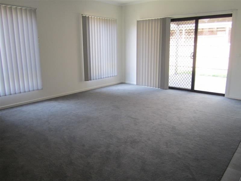 44 Flinders Park Drive, Officer VIC 3809