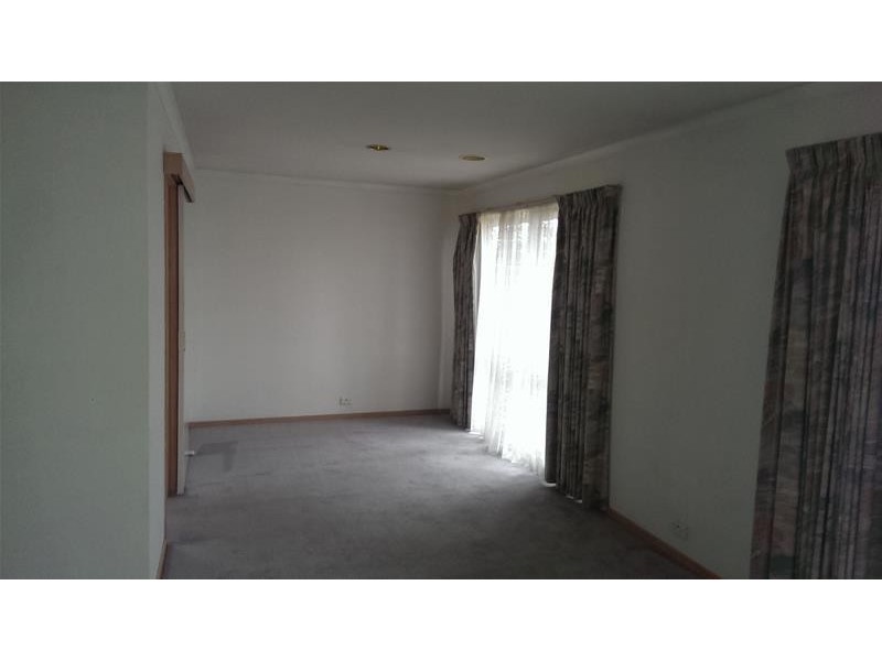 10 Karrum Karrum Court, Narre Warren South VIC 3805