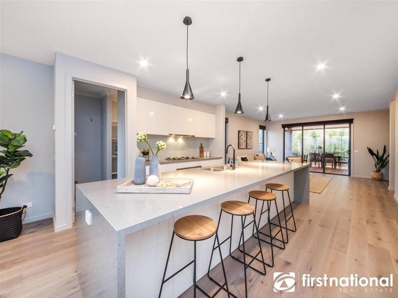 5 Bettina Court, Berwick VIC 3806