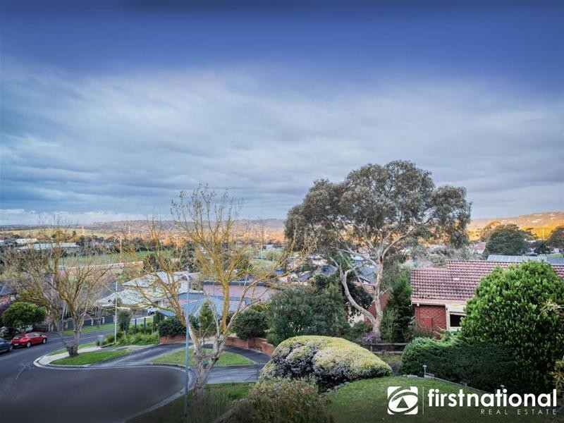 5 Bettina Court, Berwick VIC 3806