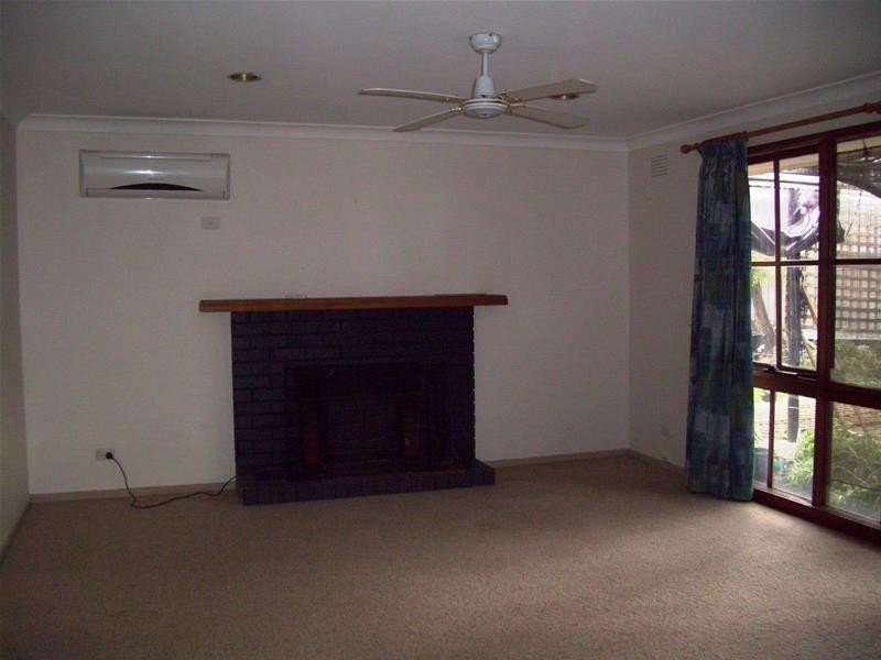 24 Guildford Crescent, Narre Warren VIC 3805