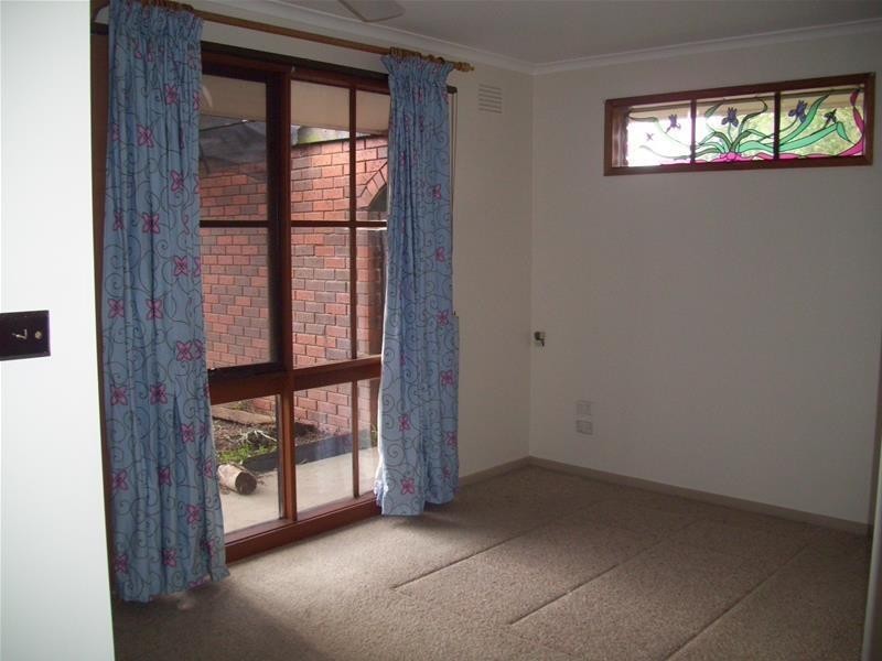 24 Guildford Crescent, Narre Warren VIC 3805