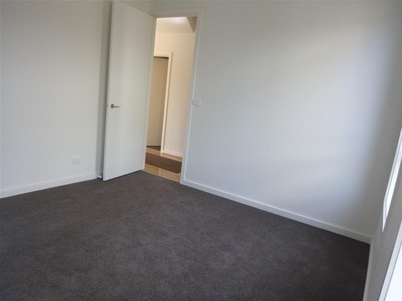 12/126 Kennington Park Drive, Endeavour Hills VIC 3802