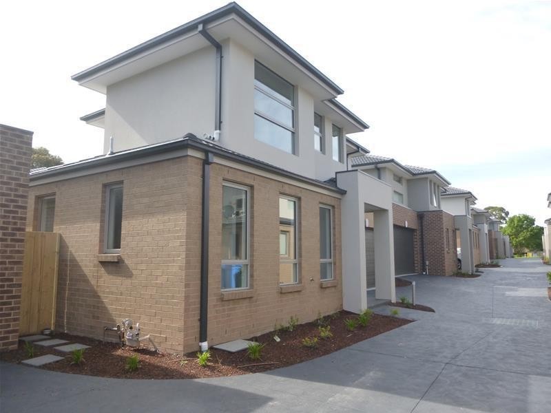 12/126 Kennington Park Drive, Endeavour Hills VIC 3802