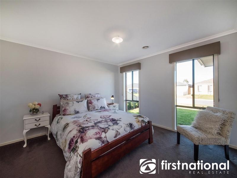 22 Salvia Avenue, Pakenham VIC 3810