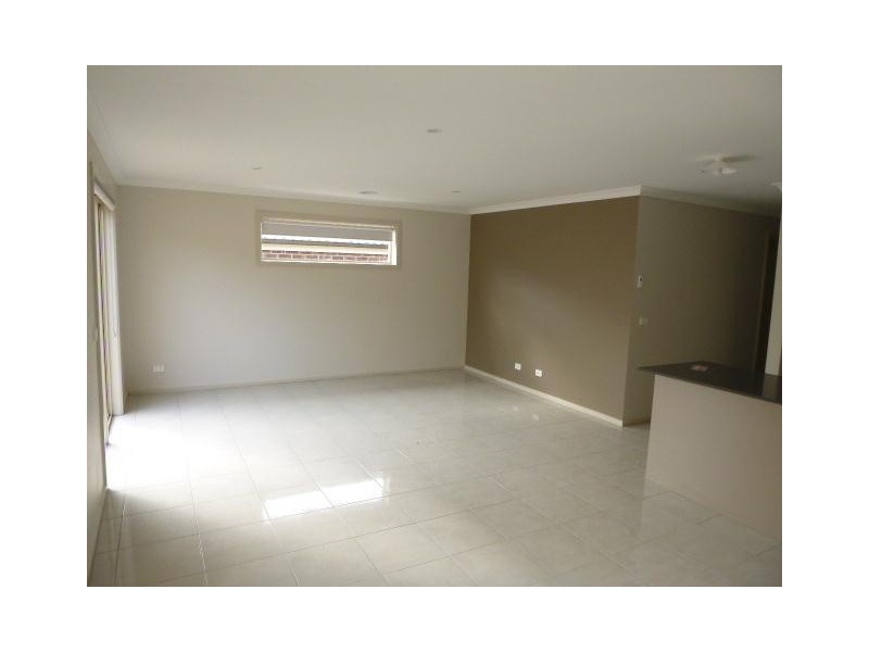 48 Belmont Crescent, Pakenham VIC 3810