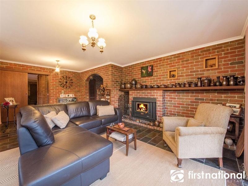 16 Howell Drive, Berwick VIC 3806