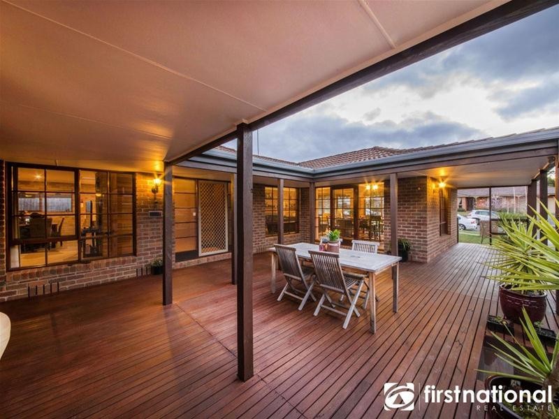 16 Howell Drive, Berwick VIC 3806