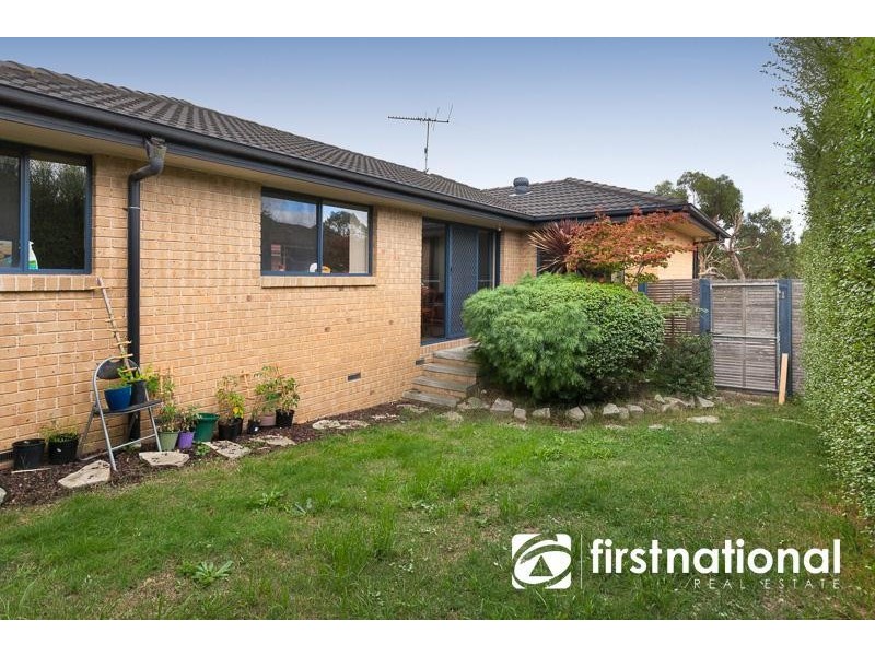 27 Riviera Drive, Pakenham VIC 3810