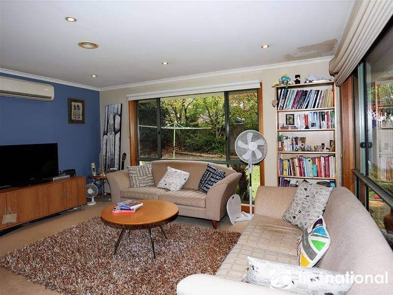 7 Samuel Close, Berwick VIC 3806