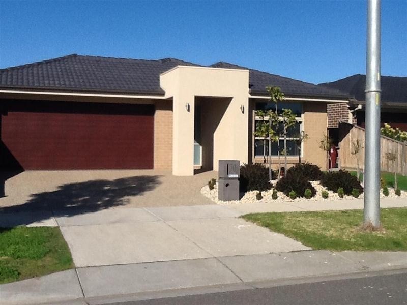 70 Frankland Street, Clyde North VIC 3978