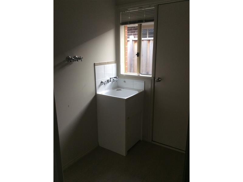 7 Howe Way, Cranbourne East VIC 3977