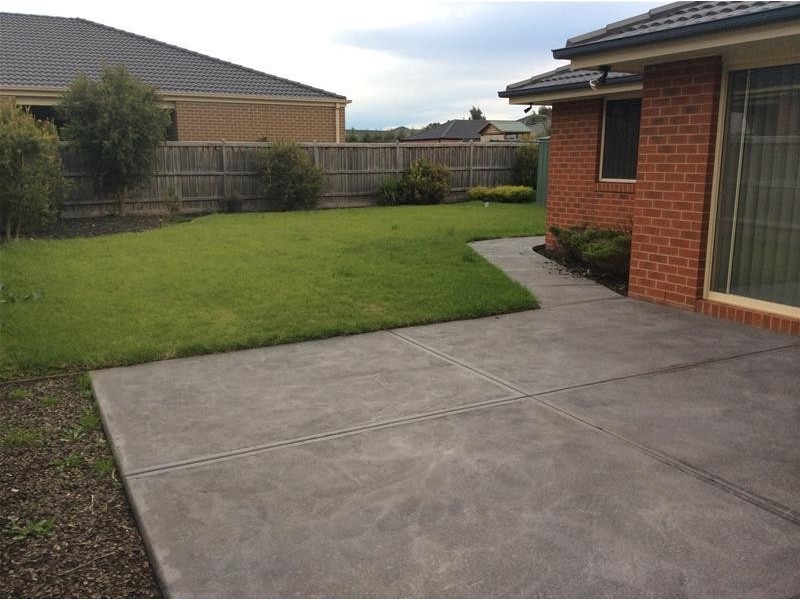 7 Howe Way, Cranbourne East VIC 3977