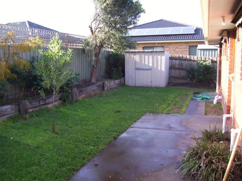 2/8 Palm Way, Narre Warren South VIC 3805