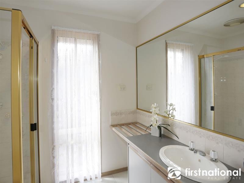 12 Lauren Drive, Hampton Park VIC 3976