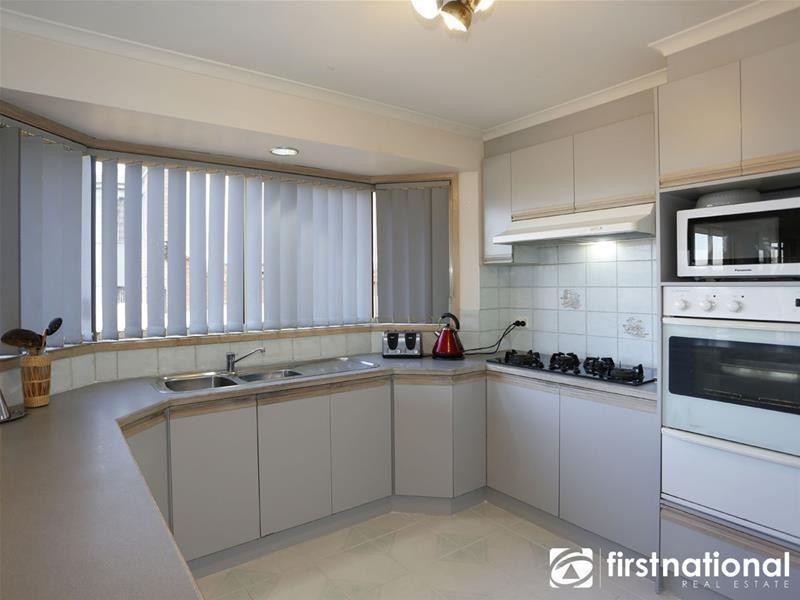 12 Lauren Drive, Hampton Park VIC 3976