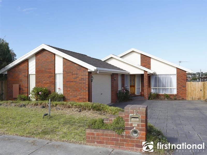 12 Lauren Drive, Hampton Park VIC 3976