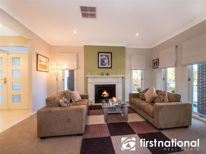 41 Bryn Mawr Boulevard, Berwick VIC 3806