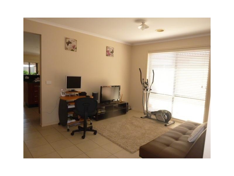 10 Barwon Drive, Pakenham VIC 3810