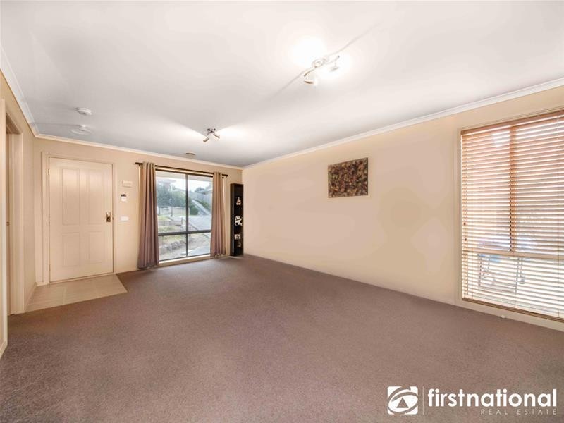 33 Ash Crescent, Pakenham VIC 3810