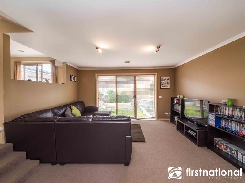 33 Ash Crescent, Pakenham VIC 3810