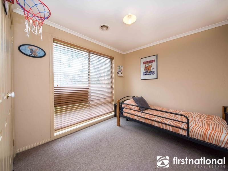 33 Ash Crescent, Pakenham VIC 3810