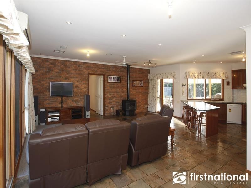 75 Oakview Lane, Nar Nar Goon VIC 3812