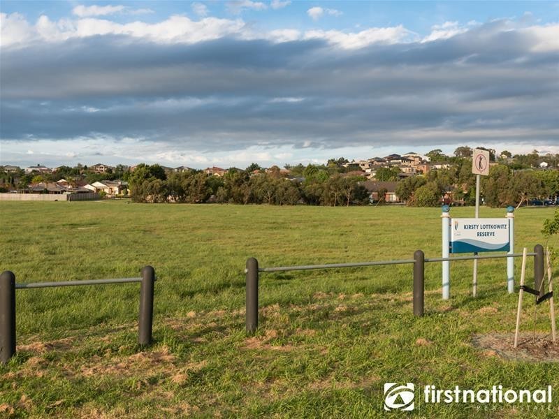 126 Avebury Drive, Berwick VIC 3806