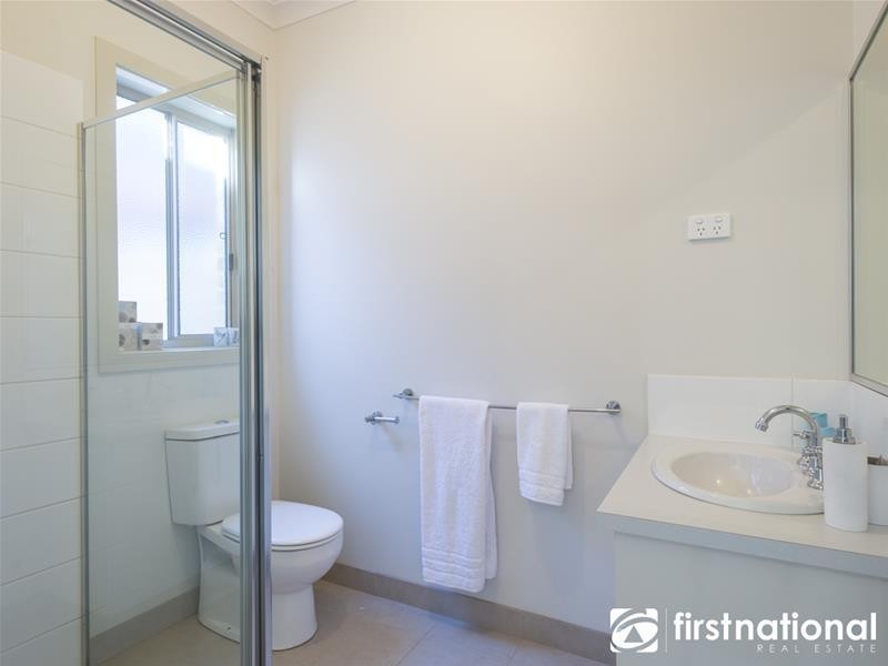 12 Ashford Drive, Pakenham VIC 3810