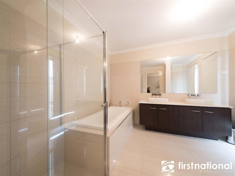 10 Alkoomi Court, Lynbrook VIC 3975