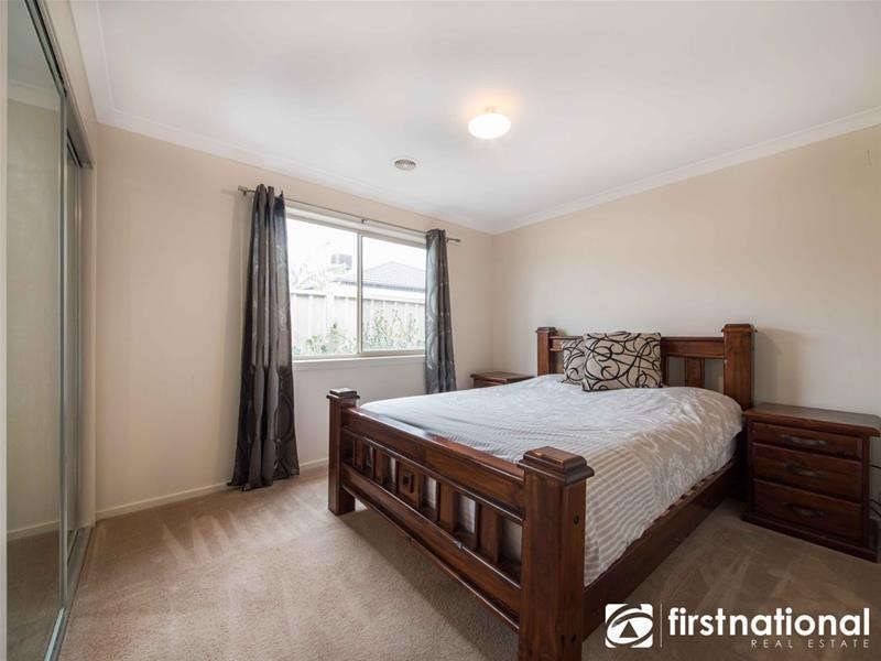 10 Alkoomi Court, Lynbrook VIC 3975