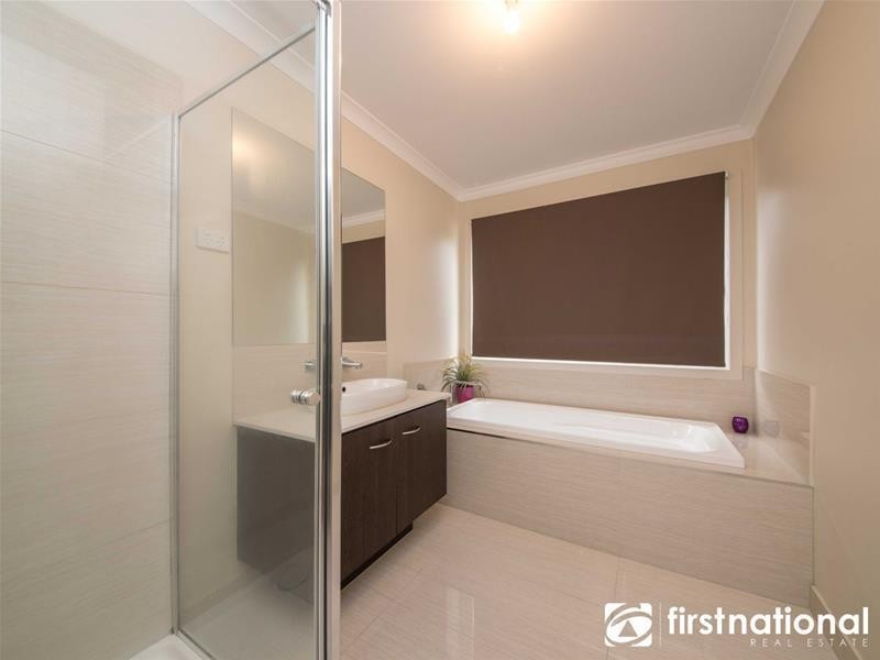 10 Alkoomi Court, Lynbrook VIC 3975