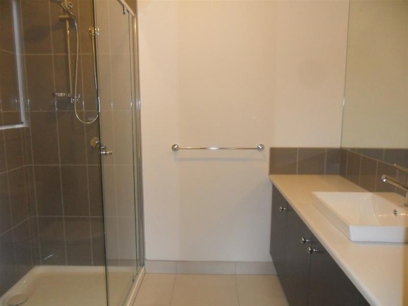 16 Denton Drive, Officer VIC 3809