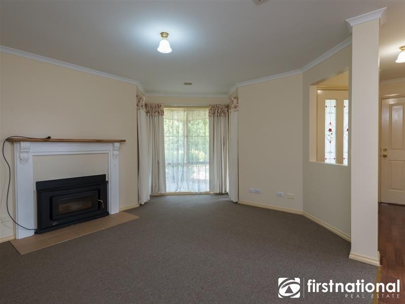 5 Justin Place, Pakenham VIC 3810