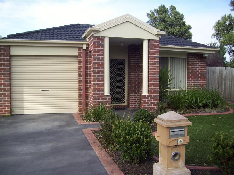 1/2 Willow Court, Narre Warren VIC 3805