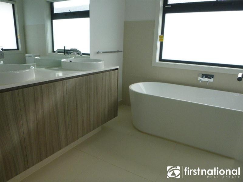 5 Timbertop Boulevard, Officer VIC 3809